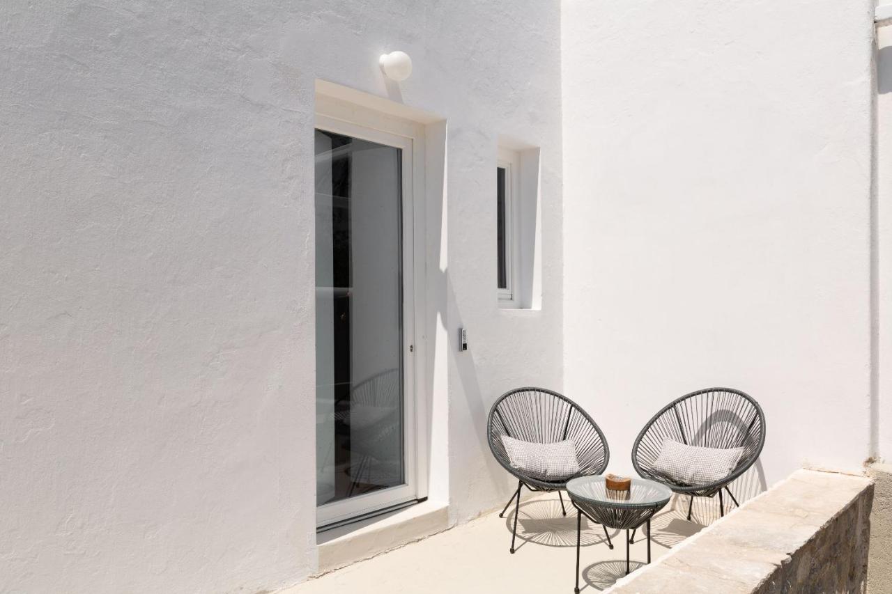 Faos Exclusive Suites Ornos  Exterior photo
