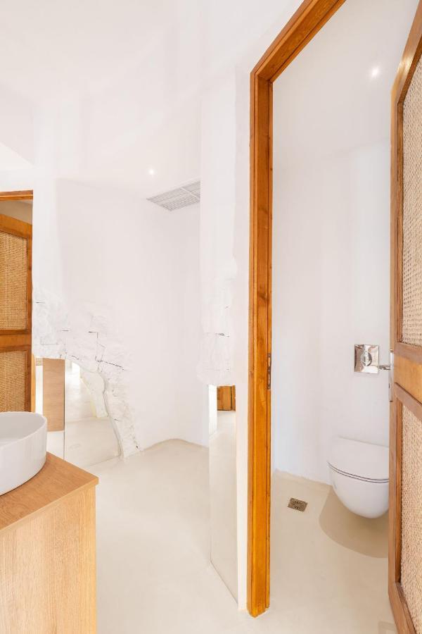 Faos Exclusive Suites Ornos  Exterior photo